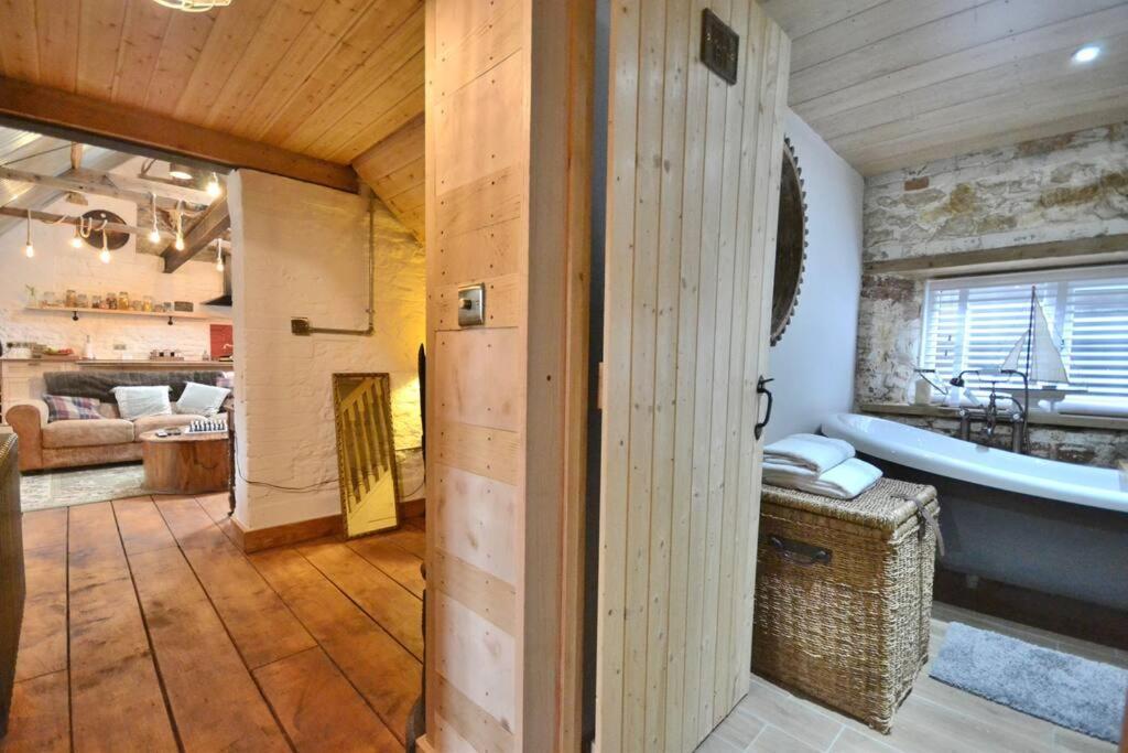 The Old Forge Villa Dersingham ภายนอก รูปภาพ