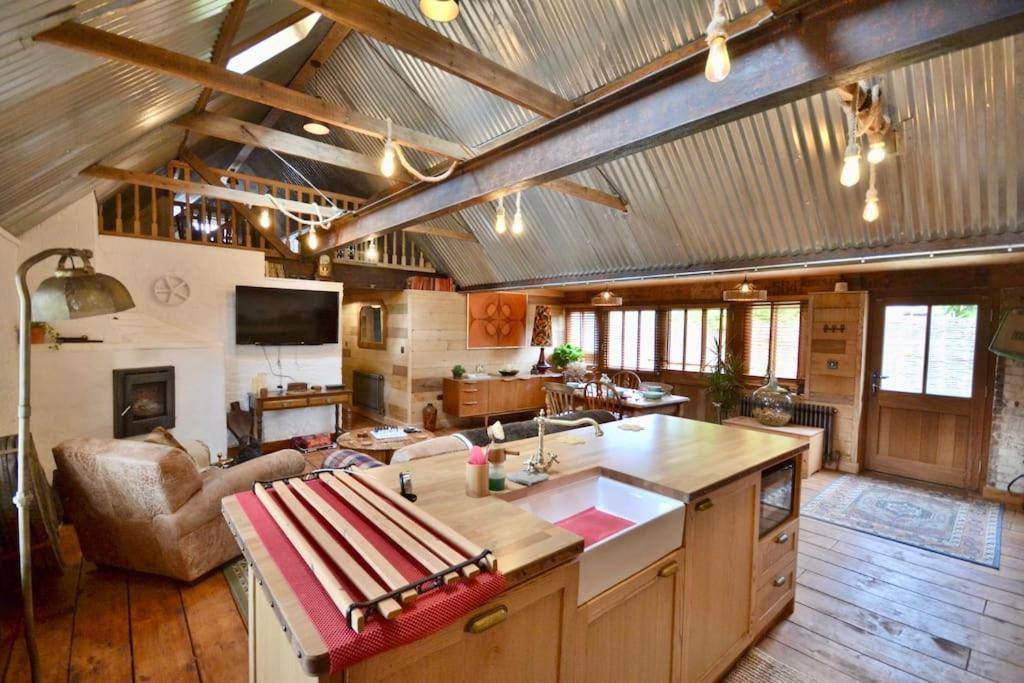 The Old Forge Villa Dersingham ภายนอก รูปภาพ